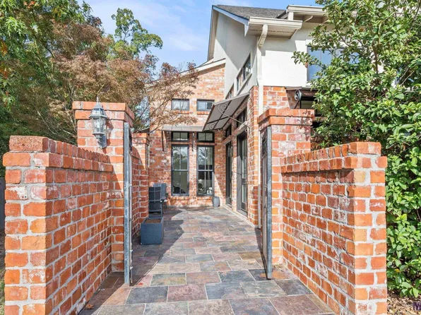 9303 Sculptor Ct, Baton Rouge, LA 70809