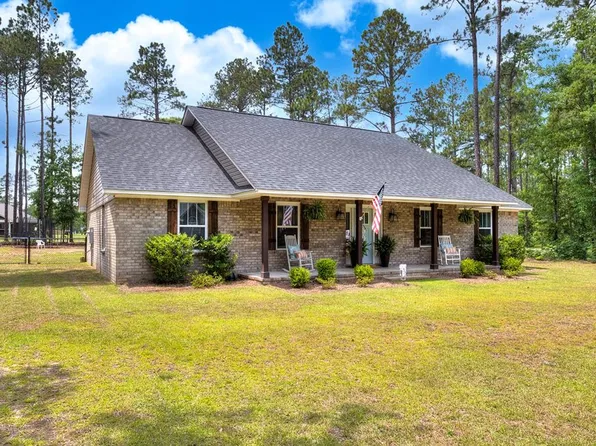 1 Dellwood Ln, Wedgefield, SC 29168