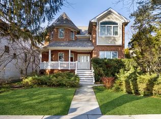 325 Park Ave, Wilmette, IL 60091
