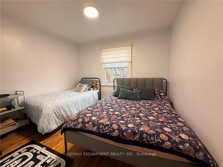 501 Upper Wellington St — Photo 11