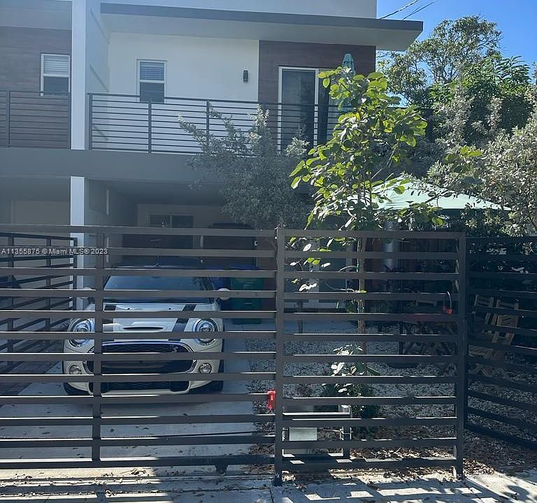 1st image of 3620 Thomas Ave #3620