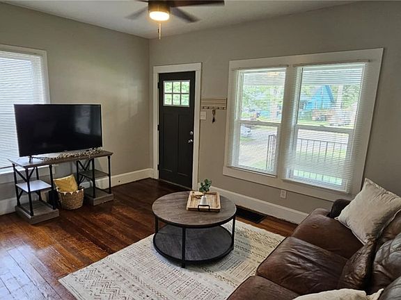5th image of 2201 Fernwood St