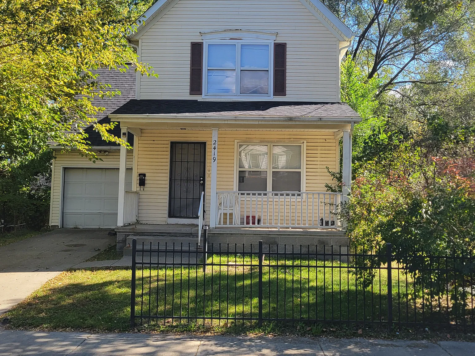 4 bed, 1.5 bath, 1452 sqft, $1,400 — Photo 2