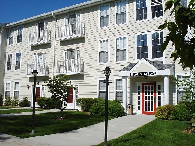 1st image of 31 Greenridge Ave APT 2P