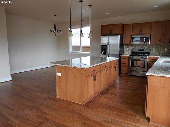 4th image of 578 NE 77th Ave #70