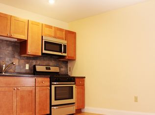 16 Grant St APT 3, Burlington, VT 05401