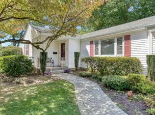 405 Connecticut Ave, Newington, CT 06111