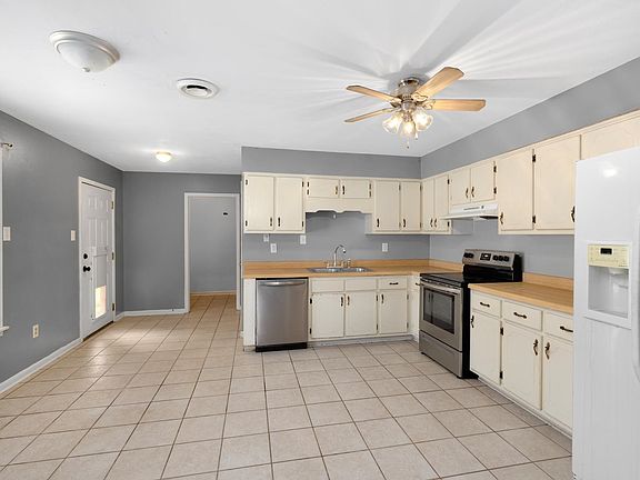 5th image of 1368 Mathis Rd