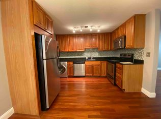 1410 Skyline Dr UNIT 10, Lowell, MA 01854