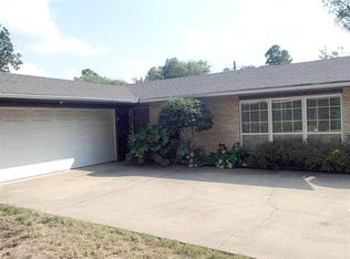 2602 Arlington Rd, Marshall, TX 75672