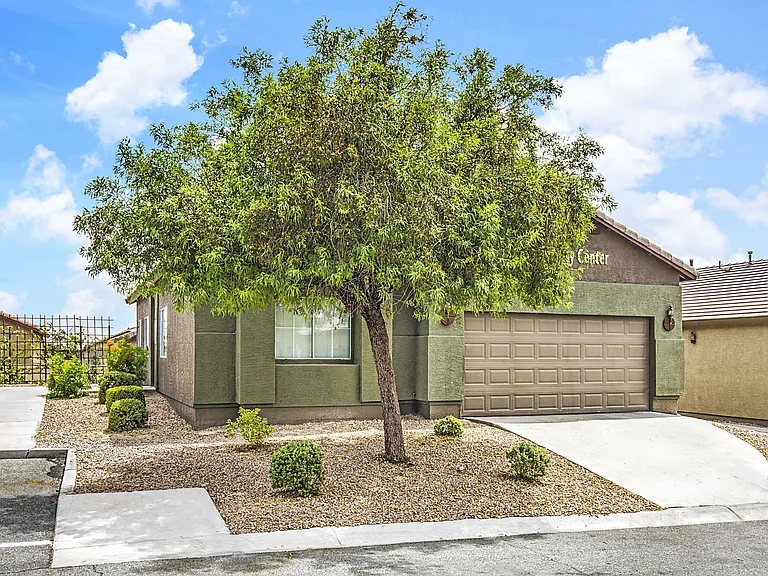 Diamond Vista — Photo 18