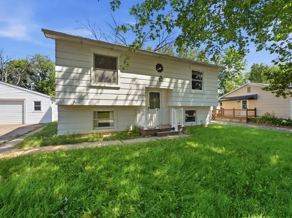 1119 94th Ave W, Rock Island, IL 61201