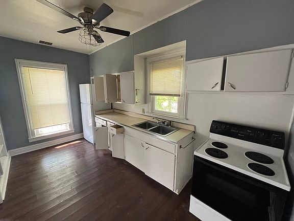 2nd image of 204 W Broadway #4