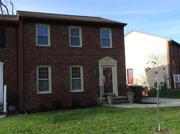 1034 Northfield Dr, Carlisle, PA 17013