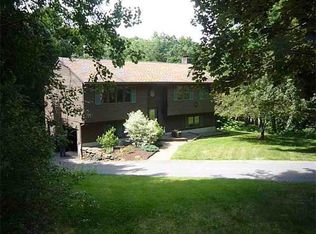 25 Brandywine Dr, Belchertown, MA 01007