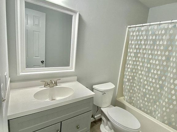 4th image of 230 Lanier Dr #271