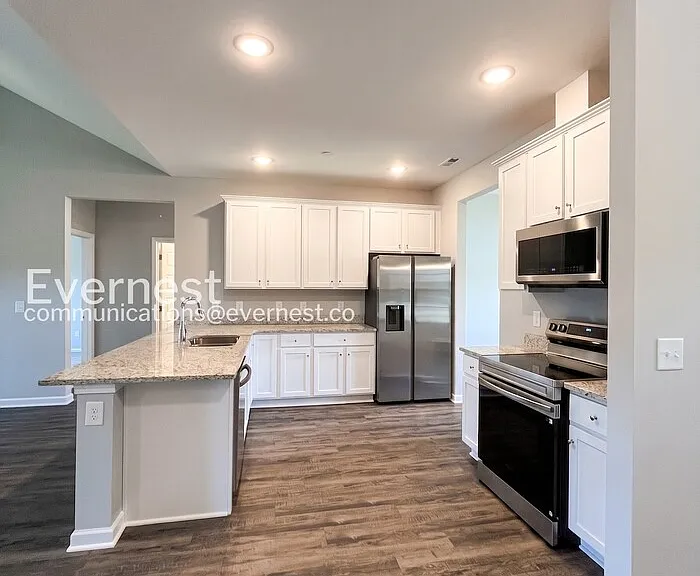 1107 Prospect Ct — Photo 4