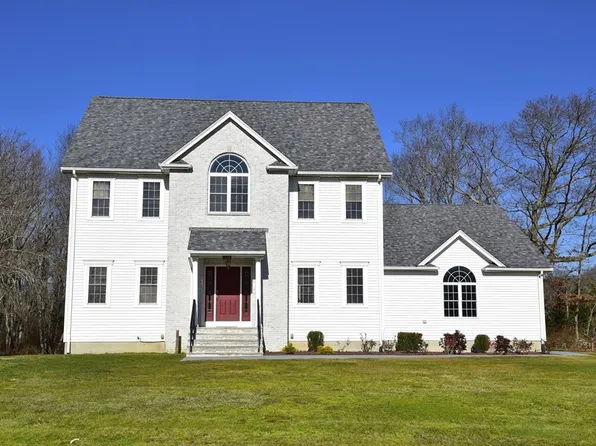 89 Kensington Ct, Swansea, MA 02777