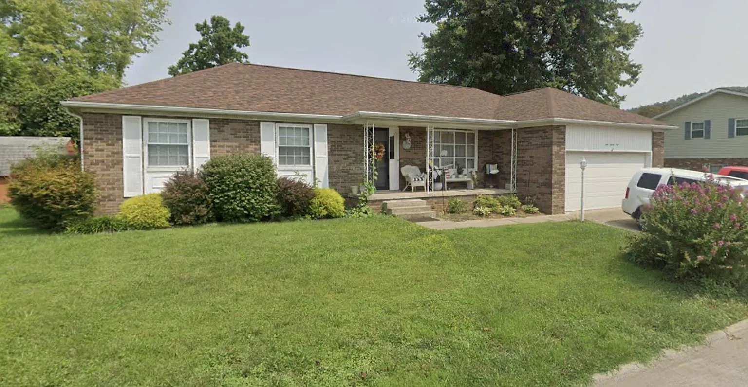 3 bed, 1370 sqft, $1,800 — Photo 2