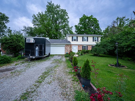 3rd image of 5913 Winston Dr