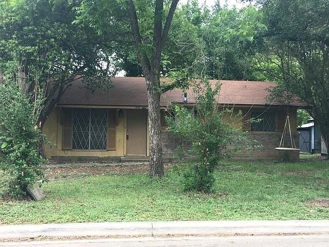 1st image of 303 Oakdale Dr