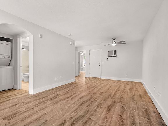 5th image of 5252 Orange Ave Unit 613