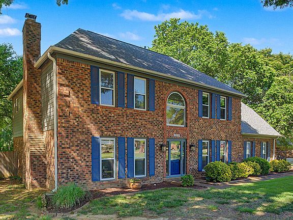 3rd image of 8882 Hillman Way Dr