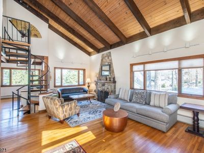 438 E Shore Trl, Sparta, NJ, 07871