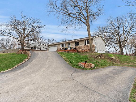 2nd image of 26641 Woodcrest Dr