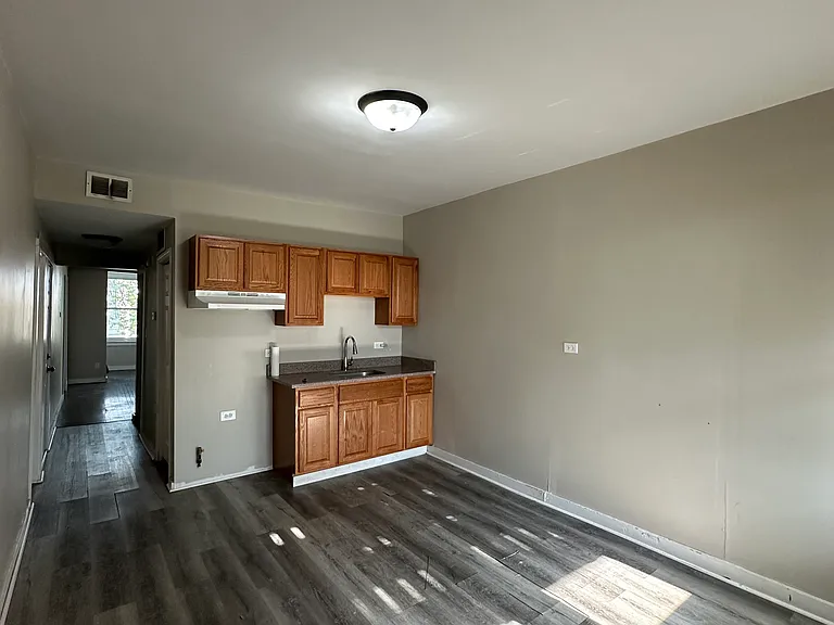 2126 S Harding Ave #2 — Photo 2