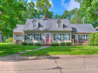 903 Brighton Rd, Jackson, MI 49203