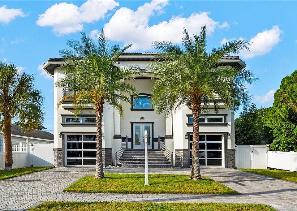 1st image of 611 85TH AVENUE N