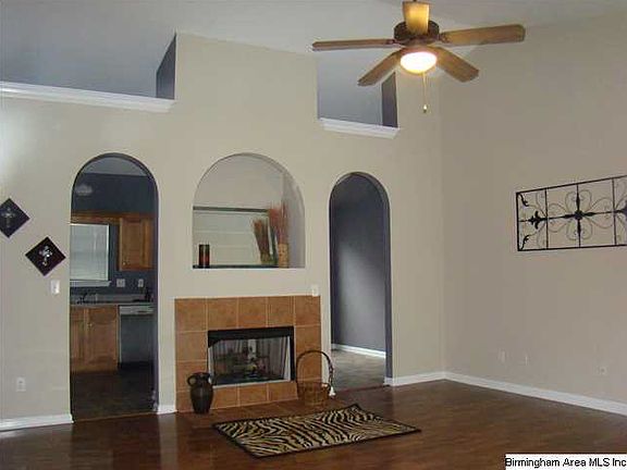 3rd image of 4805 Longmeadow Dr