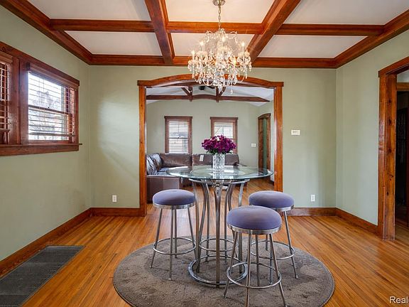 4th image of 1440 Ruffner Ave