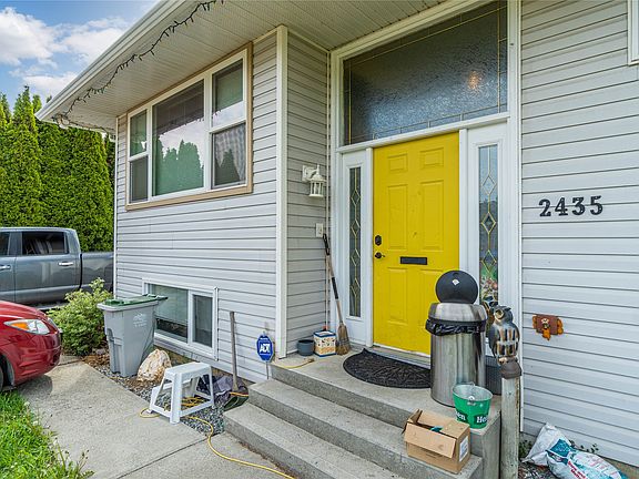 3rd image of 2435 Young Ave