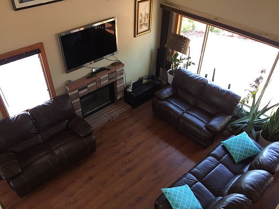 4th image of 2452 Melody Ln