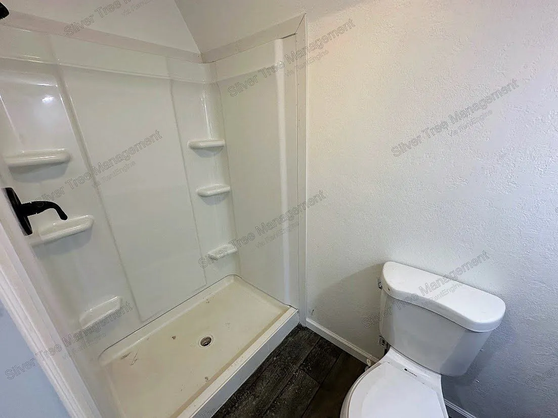 1 bed, 1.0 bath, 400 sqft, $600 — Photo 4