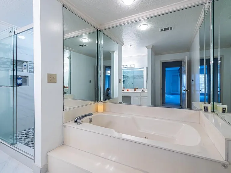 27301 Plantation Dr NE #301 — Photo 20