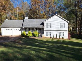 729 Riverview Ln, Winder, GA 30680