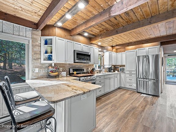 5th image of 171 Deerfield Rd