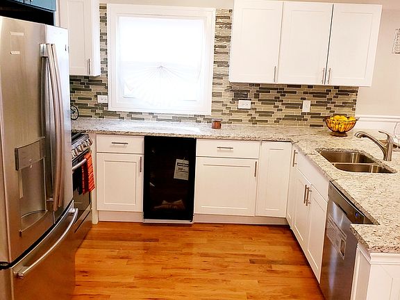 5th image of 9243 S Blackstone Ave