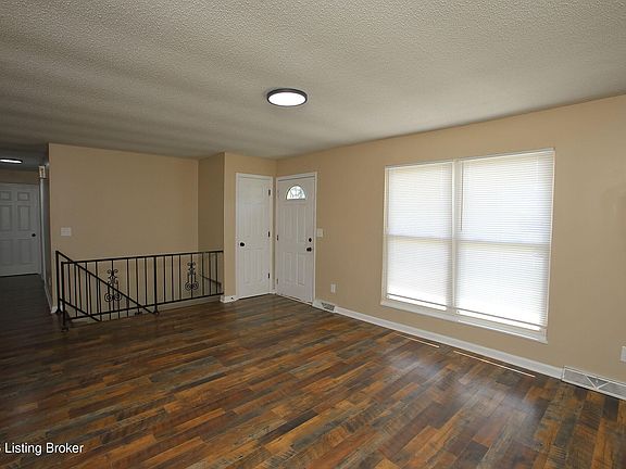 5th image of 842 S Atcher St