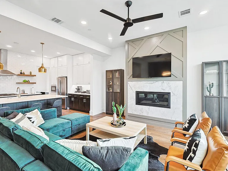 1805 Browder St #103 — Photo 3