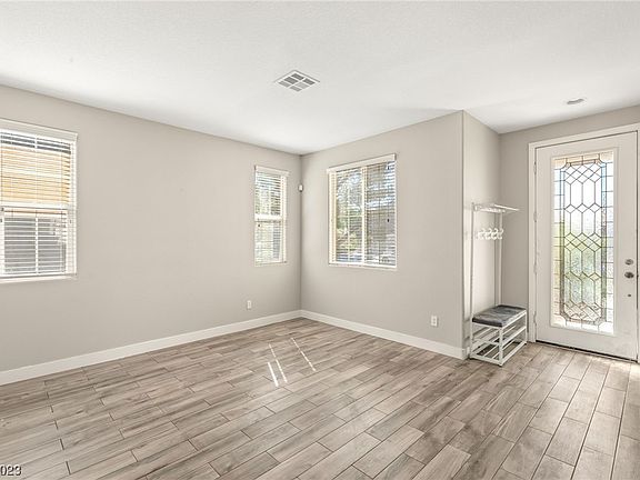 3rd image of 1752 Gentle Brook St