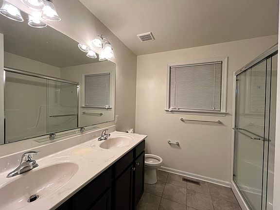 Master bathroom on 3rd floor