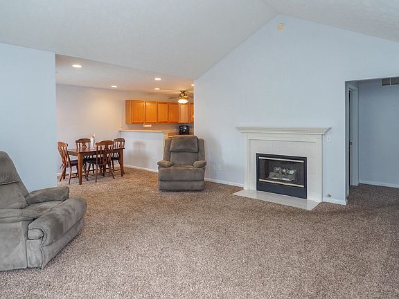 271 Ashton Lake-104