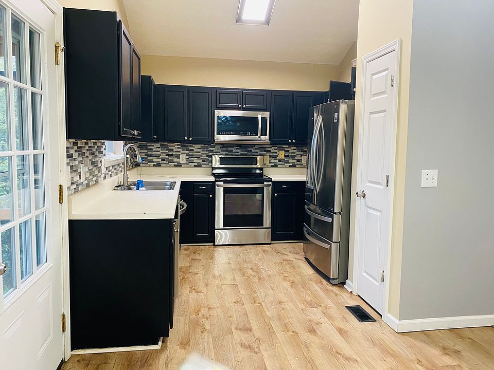 2nd image of 455 Elrod Ave