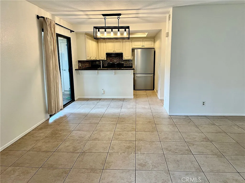 1 bed, 715 sqft, $2,500 — Photo 1