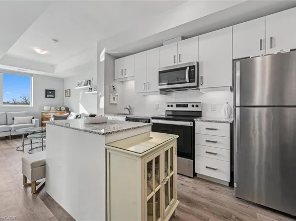 108 Garment St #416, Kitchener, ON N2G 0E2