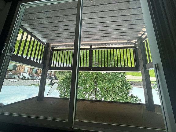 5th image of 1032 Shagbark Rd #2H